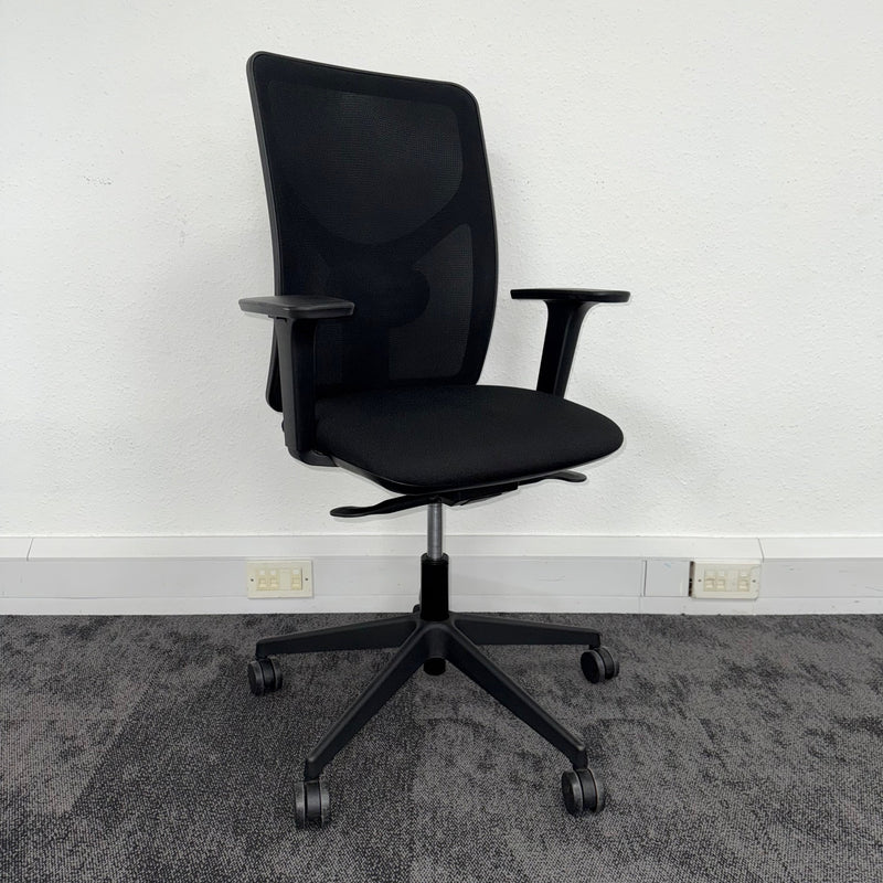 Used Senator Pluto Plus Task Chair with Adjustable Lumbar