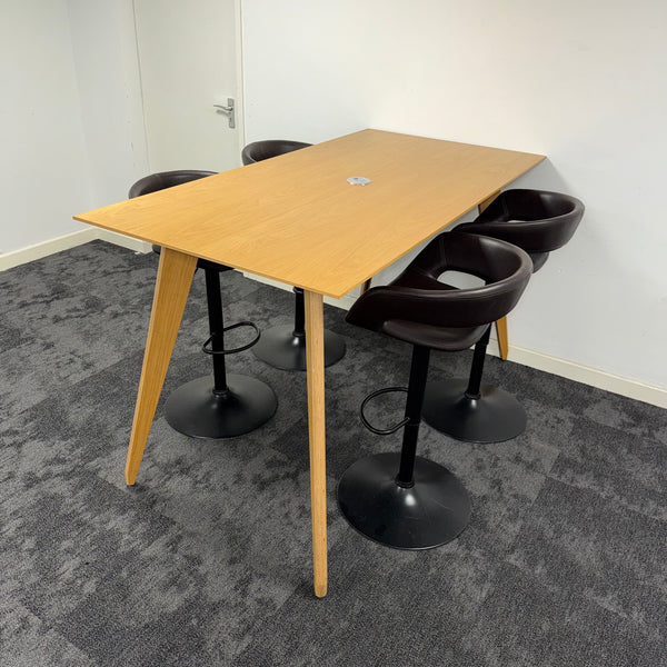 Used High Table with Central Power and 4 Height Adjustable Stools