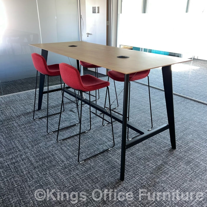 Used Orangebox Cubb High Table And Stools With Power