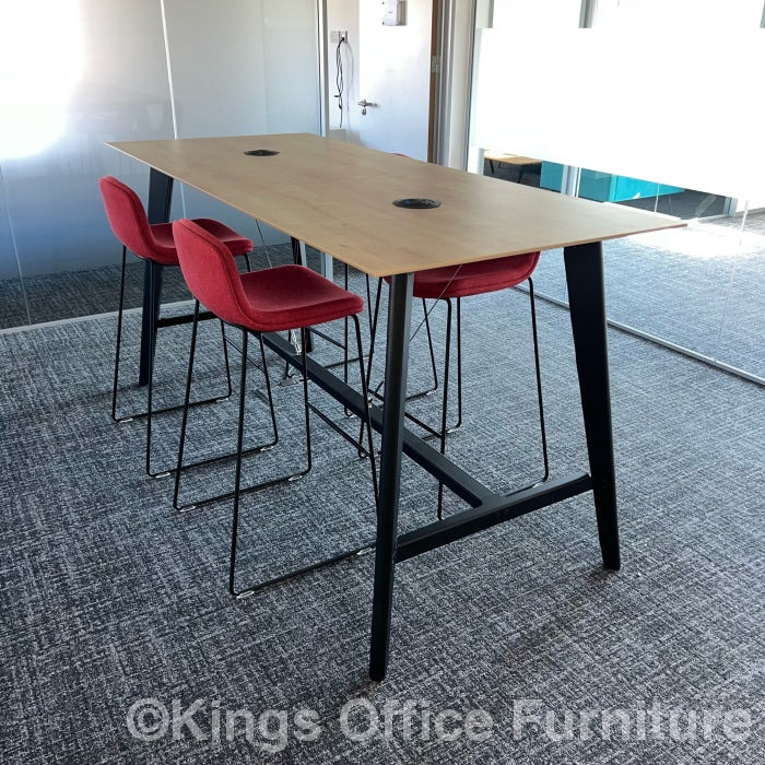 Used Orangebox Cubb High Table And Stools With Power