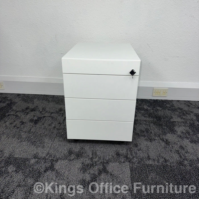 Used White Mobile Pedestal