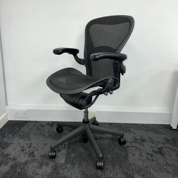 Used Herman Miller Aeron Graphite Full Spec with Lumbar Size B